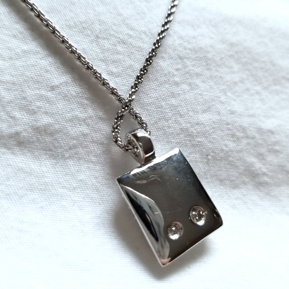 Swarovski Crystal Pendant Necklace - Picture 3 of 8